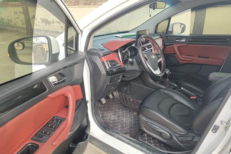 Used JAC Group Refine S3 2017 1.5L Manual Luxury Model Driver Seat