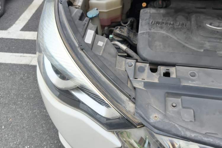 Used JAC Group Refine S3 2017 1.6L Manual Luxury Smart Model Engine Bay Right