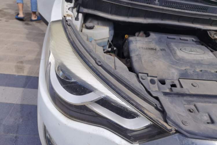 Used JAC Group Refine S3 2017 1.6L Manual Luxury Smart Model Engine Bay Right