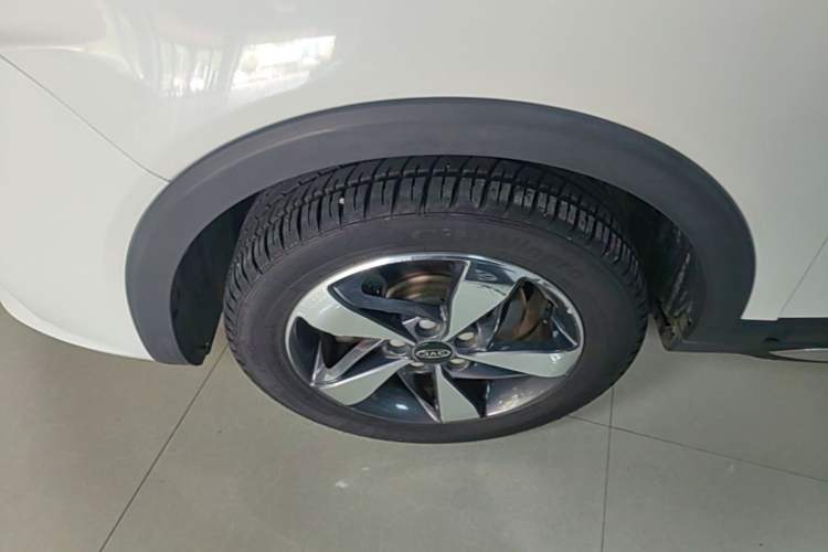 Used JAC Group Refine S3 2017 1.6L CVT Luxury Smart Model Exterior 4