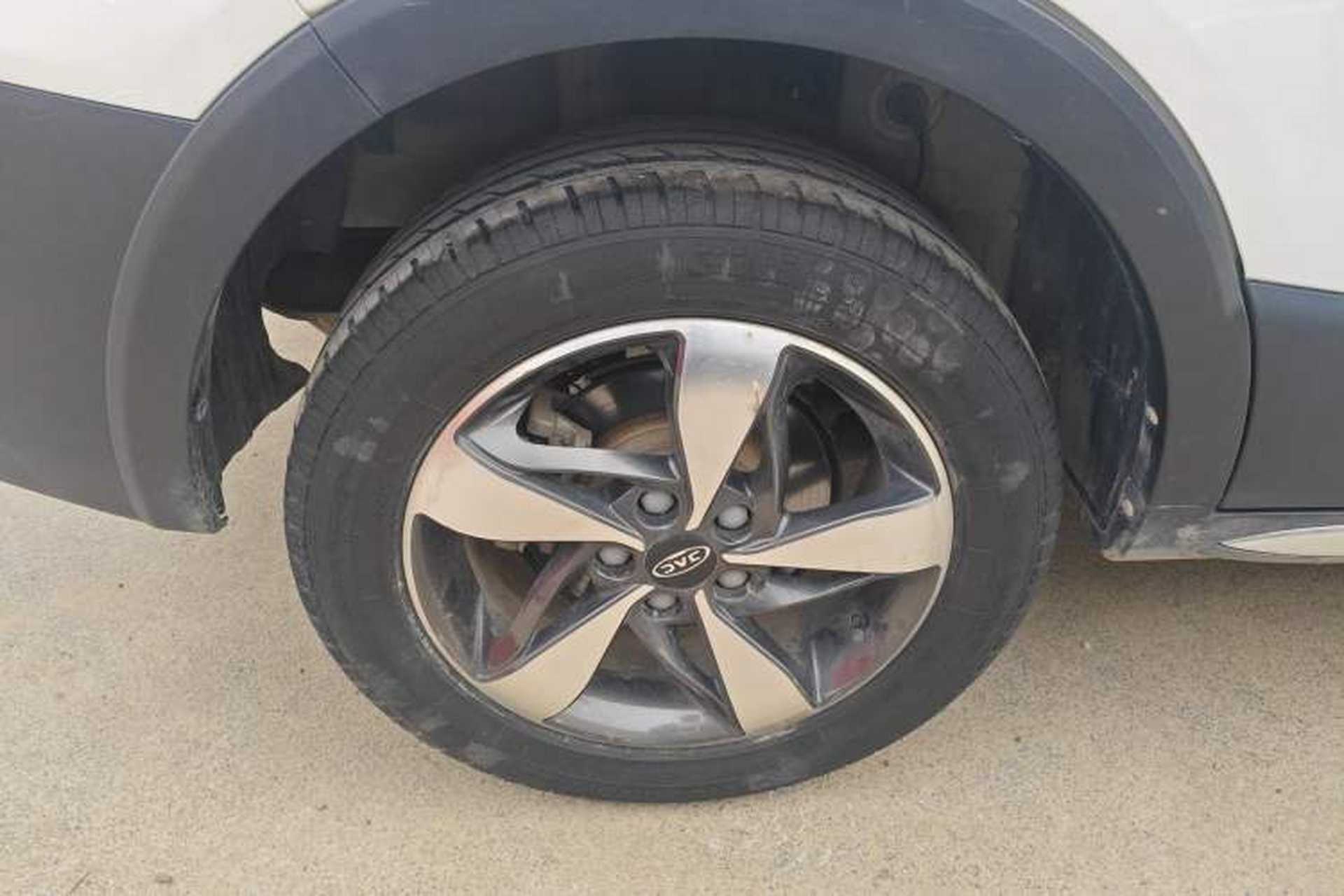 Used JAC Group Refine S3 2017 1.5L Manual Luxury Model Exterior 5