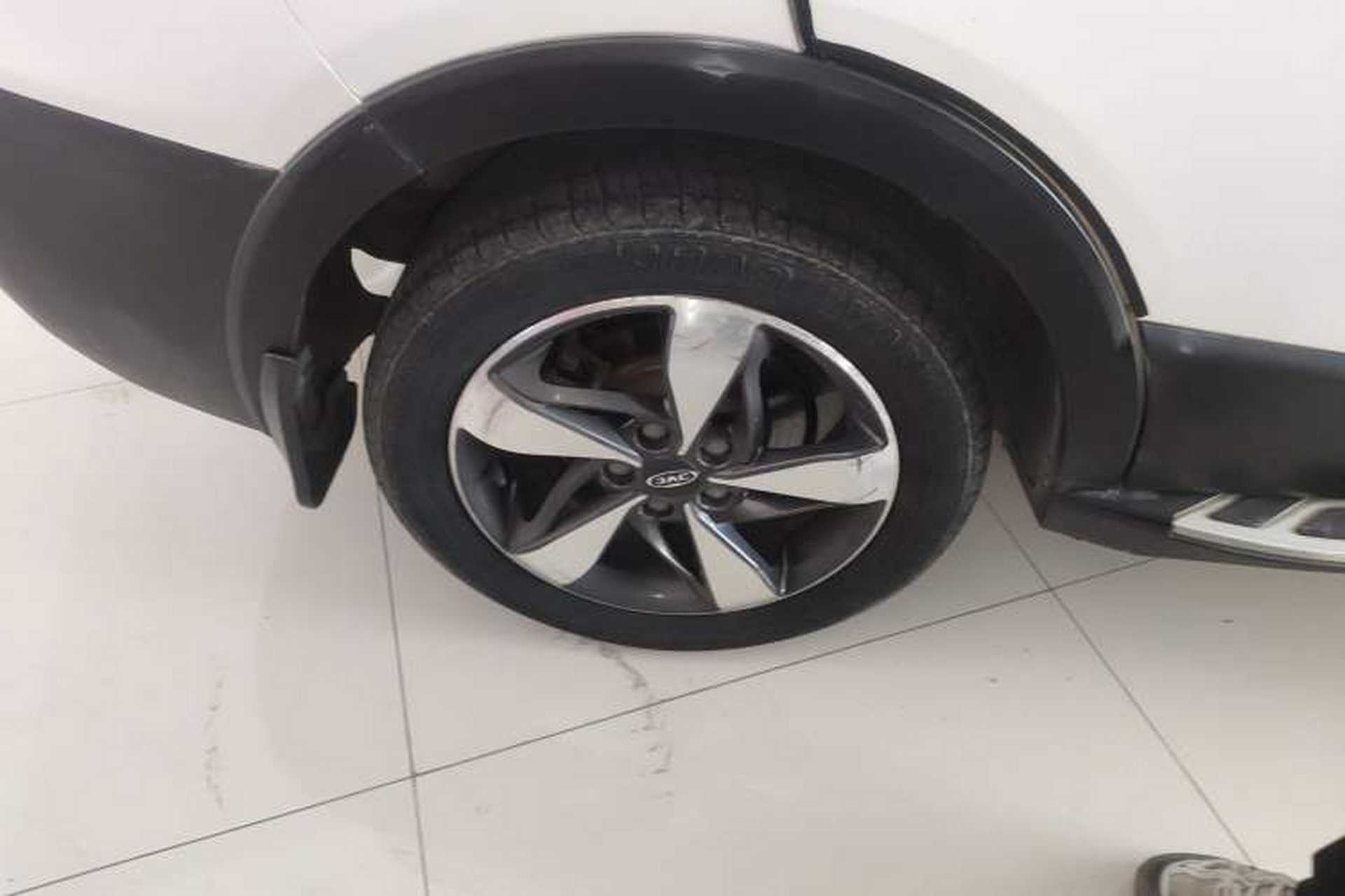 Used JAC Group Refine S3 2017 1.5L Manual Luxury Smart Model Exterior 8