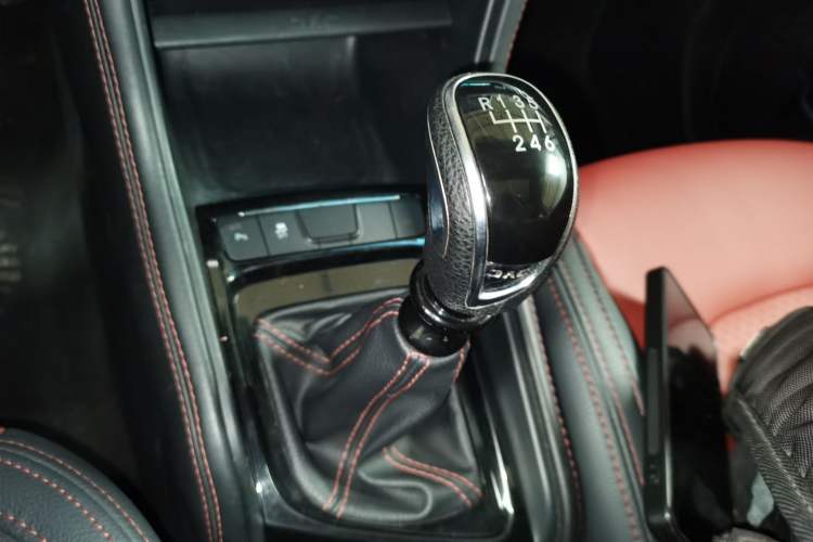Used JAC Group Refine S3 2017 1.5L Manual Luxury Smart Model Gear Lever