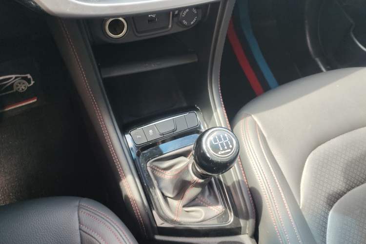 Used JAC Group Refine S3 2017 1.5L Manual Luxury Smart Model Gear Lever