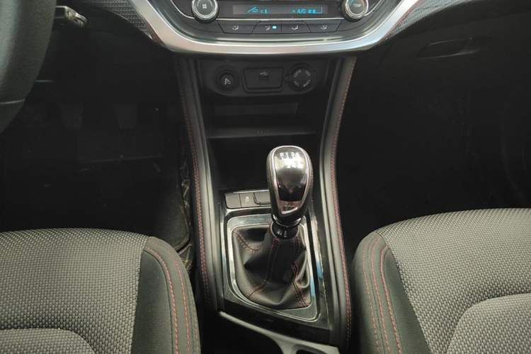 Used JAC Group Refine S3 2017 1.5L Manual Luxury Model Gear Lever