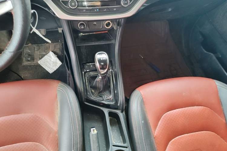 Used JAC Group Refine S3 2017 1.5L Manual Luxury Smart Model Gear Lever
