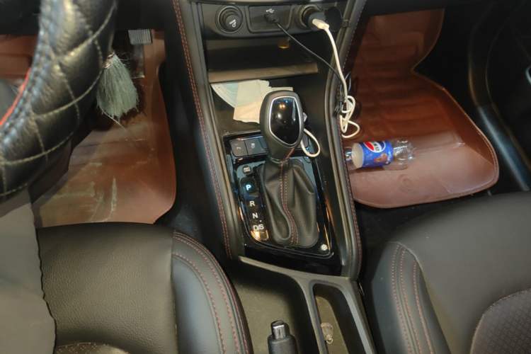 Used JAC Group Refine S3 2017 1.6L CVT Luxury Smart Model Gear Lever