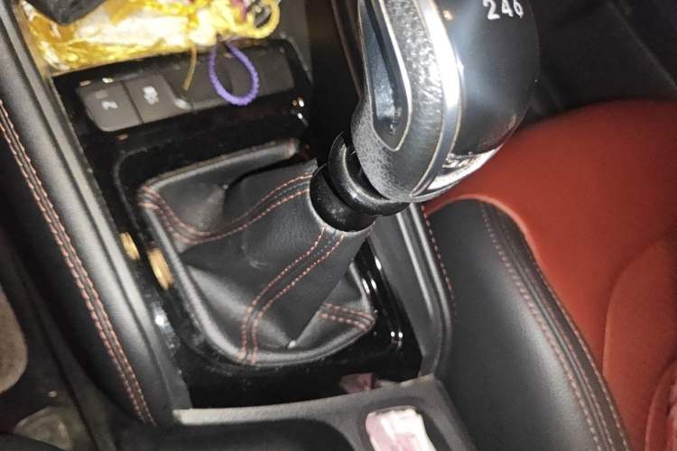 Used JAC Group Refine S3 2017 1.5L Manual Luxury Smart Model Gear Lever