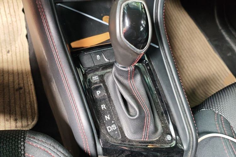 Used JAC Group Refine S3 2017 1.6L CVT Luxury Model Gear Lever