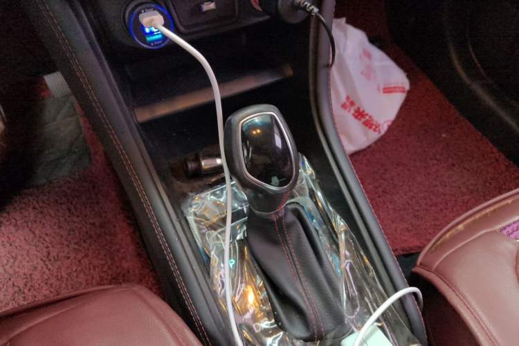 Used JAC Group Refine S3 2017 1.6L CVT Luxury Smart Model Gear Lever