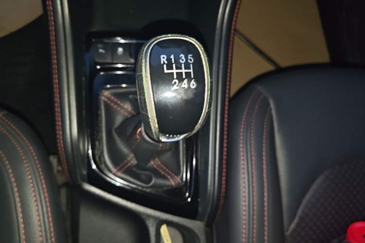 Used JAC Group Refine S3 2017 1.5L Manual Luxury Smart Model Gear Lever