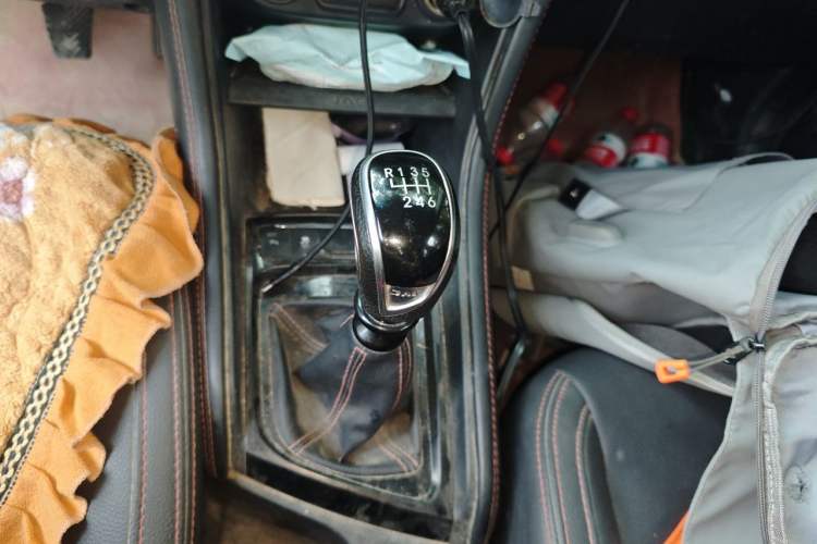 Used JAC Group Refine S3 2017 1.5L Manual Luxury Smart Model Gear Lever