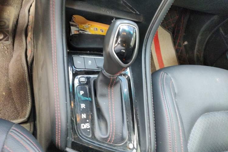 Used JAC Group Refine S3 2017 1.6L CVT Luxury Smart Model Gear Lever