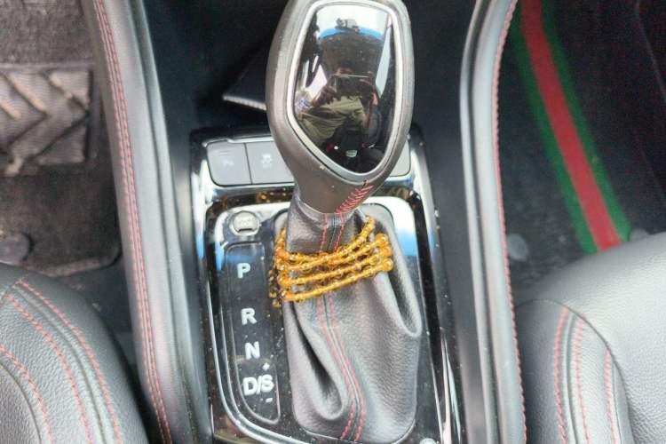 Used JAC Group Refine S3 2017 1.6L CVT Luxury Smart Model Gear Lever