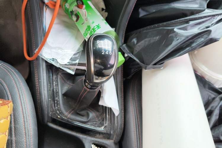 Used JAC Group Refine S3 2017 1.6L Manual Luxury Smart Model Gear Lever