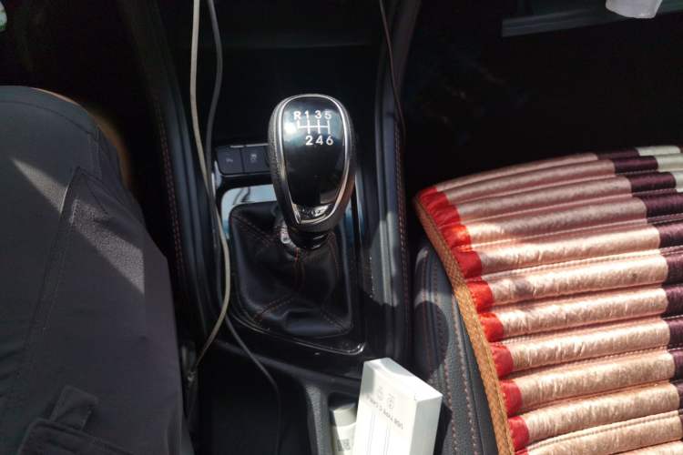 Used JAC Group Refine S3 2017 1.6L Manual Luxury Smart Model Gear Lever