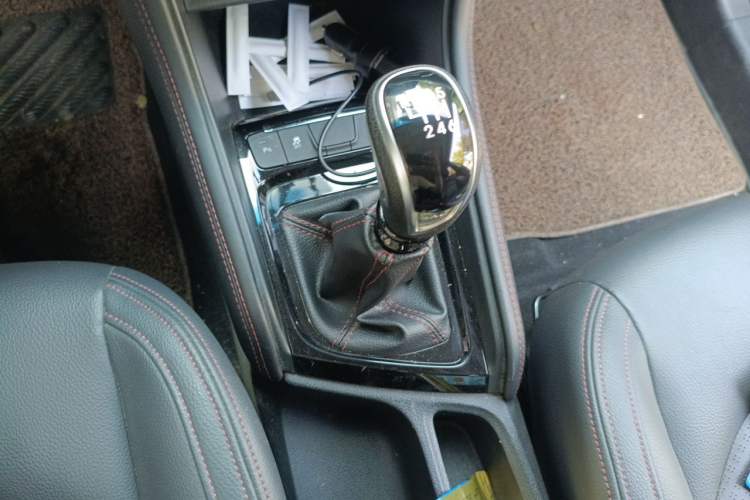 Used JAC Group Refine S3 2017 1.6L Manual Luxury Smart Model Gear Lever