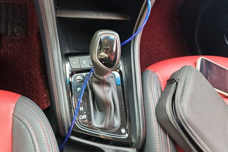 Used JAC Group Refine S3 2017 1.6L CVT Luxury Smart Model Gear Lever