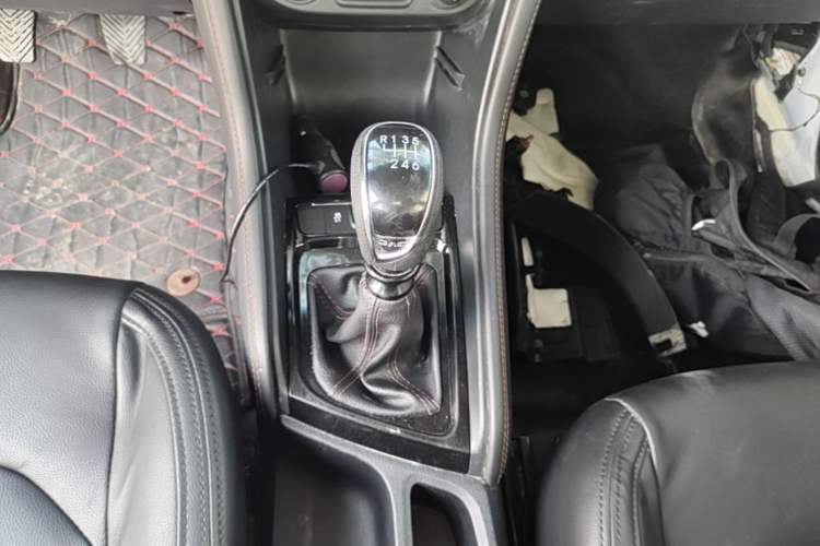 Used JAC Group Refine S3 2017 1.5L Manual Luxury Model Gear Lever