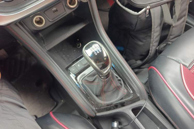 Used JAC Group Refine S3 2017 1.6L Manual Luxury Smart Model Gear Lever