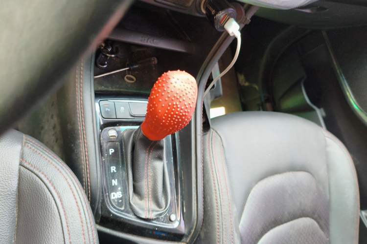 Used JAC Group Refine S3 2017 1.6L CVT Luxury Smart Model Gear Lever