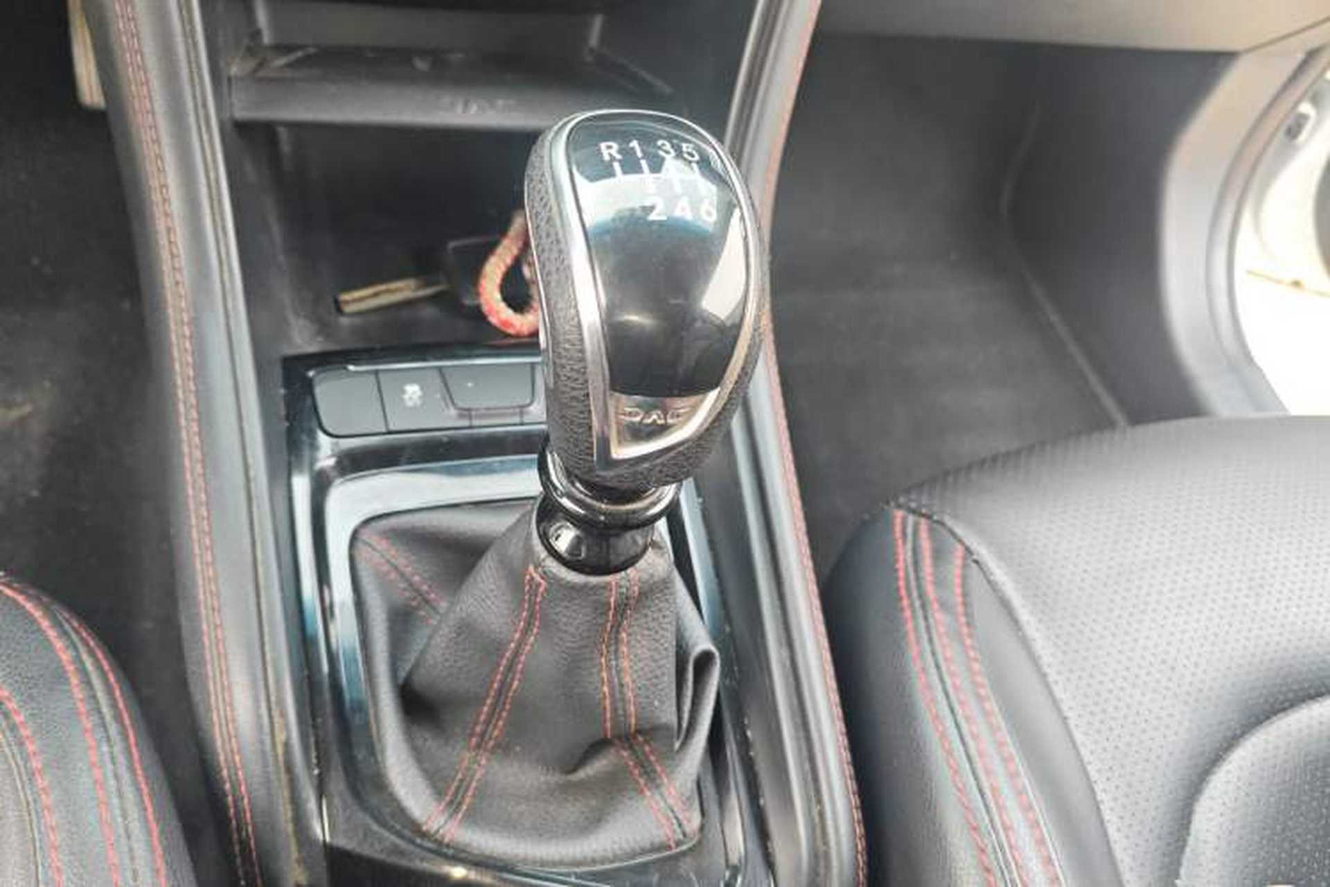 Used JAC Group Refine S3 2017 1.5L Manual Luxury Model Gear Lever