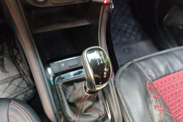 Used JAC Group Refine S3 2017 1.6L Manual Luxury Smart Model Gear Lever