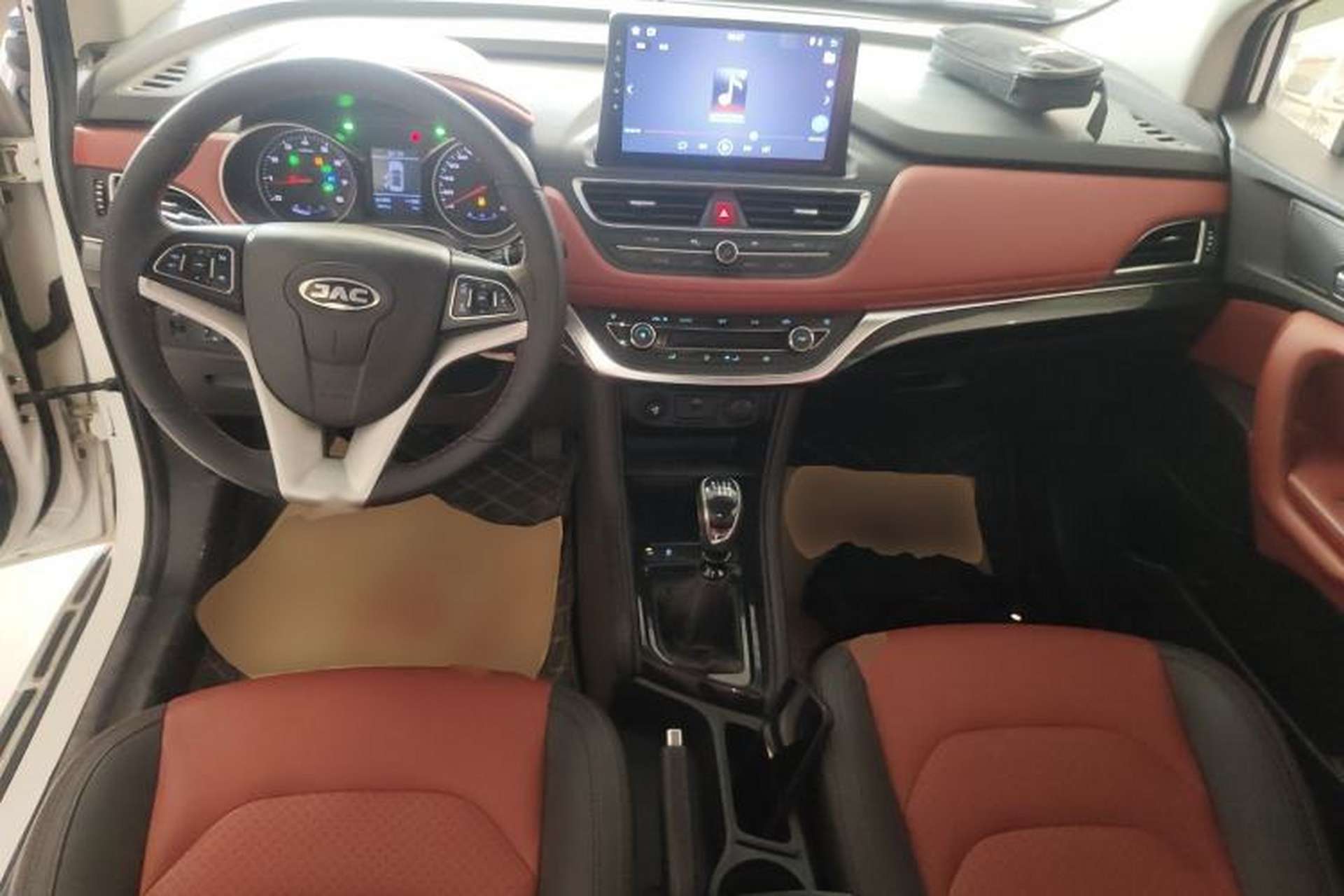 Used JAC Group Refine S3 2017 1.5L Manual Luxury Smart Model Interior 2