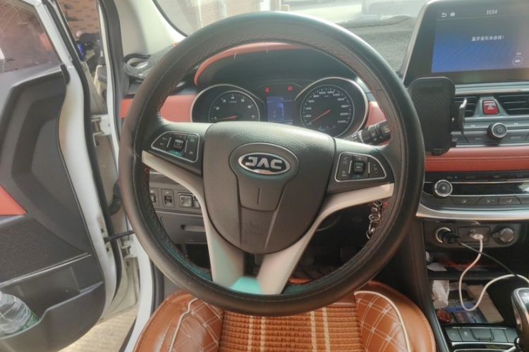 Used JAC Group Refine S3 2017 1.6L Manual Luxury Smart Model Interior 4