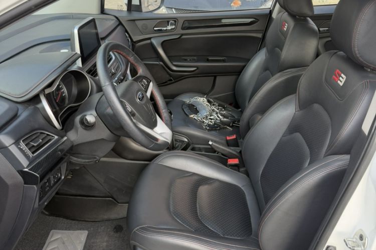 Used JAC Group Refine S3 2017 1.5L Manual Luxury Smart Model Interior 7
