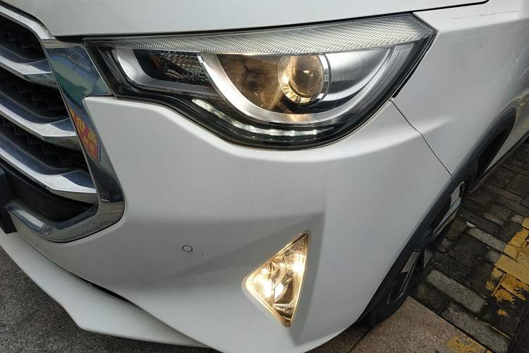 Used JAC Group Refine S3 2017 1.5L Manual Luxury Smart Model Left Front Headlight