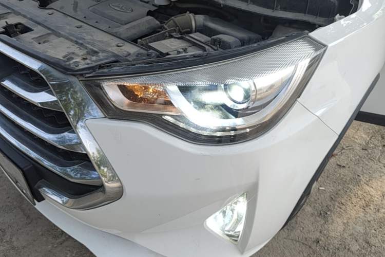 Used JAC Group Refine S3 2017 1.5L Manual Luxury Model Left Front Headlight