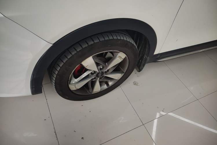 Used JAC Group Refine S3 2017 1.6L CVT Luxury Smart Model Left Front Wheel Hub