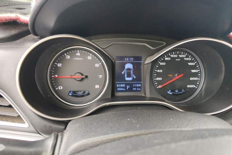 Used JAC Group Refine S3 2017 1.6L CVT Luxury Smart Model Odometer Close Up