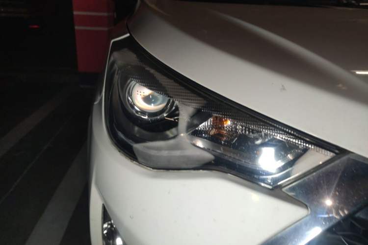 Used JAC Group Refine S3 2017 1.5L Manual Luxury Smart Model Right Front Headlight
