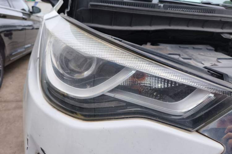 Used JAC Group Refine S3 2017 1.5L Manual Luxury Smart Model Right Front Headlight