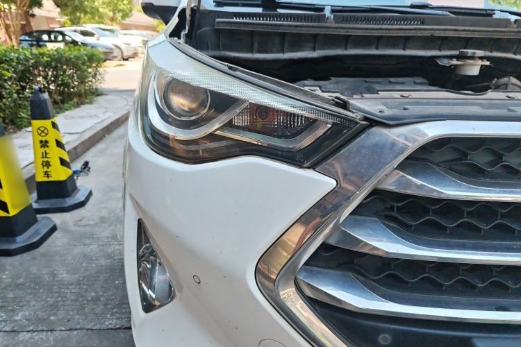 Used JAC Group Refine S3 2017 1.5L Manual Luxury Smart Model Right Front Headlight