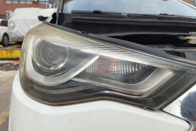 Used JAC Group Refine S3 2017 1.6L CVT Luxury Smart Model Right Front Headlight