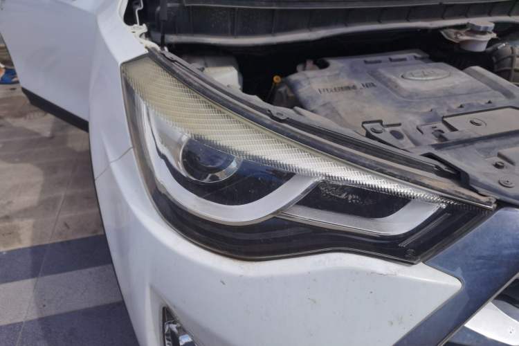 Used JAC Group Refine S3 2017 1.6L Manual Luxury Smart Model Right Front Headlight