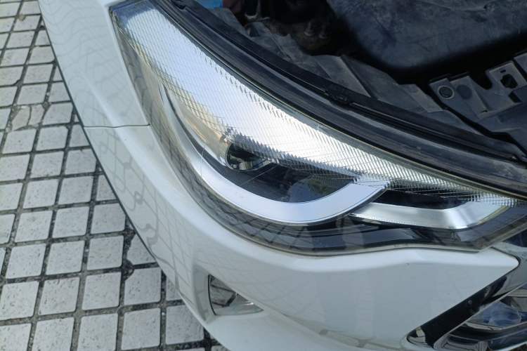 Used JAC Group Refine S3 2017 1.6L Manual Luxury Smart Model Right Front Headlight