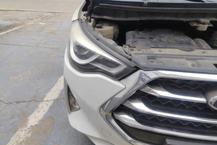 Used JAC Group Refine S3 2017 1.6L Manual Luxury Model Right Front Headlight