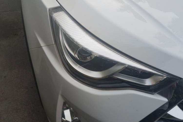 Used JAC Group Refine S3 2017 1.6L CVT Smart Connect Model Right Front Headlight