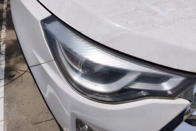 Used JAC Group Refine S3 2017 1.6L CVT Luxury Smart Model Right Front Headlight