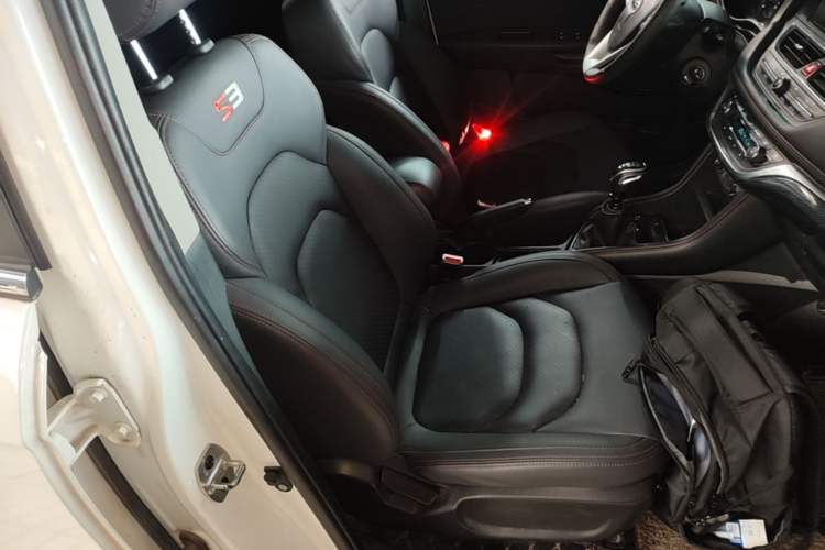 Used JAC Group Refine S3 2017 1.5L Manual Luxury Smart Model Right Front Seat