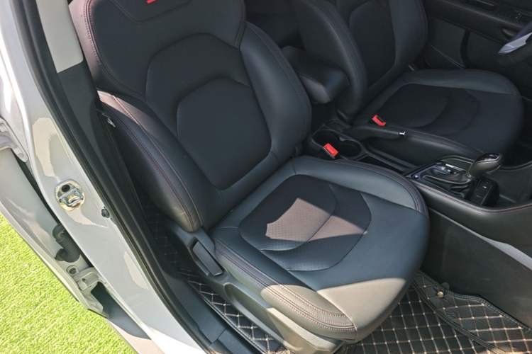 Used JAC Group Refine S3 2017 1.6L CVT Luxury Smart Model Right Front Seat