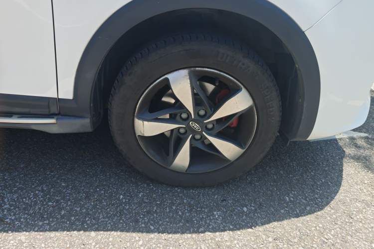 Used JAC Group Refine S3 2017 1.6L CVT Luxury Smart Model Right Front Wheel Hub