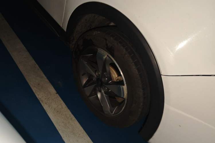 Used JAC Group Refine S3 2017 1.5L Manual Luxury Smart Model Right Front Wheel Hub
