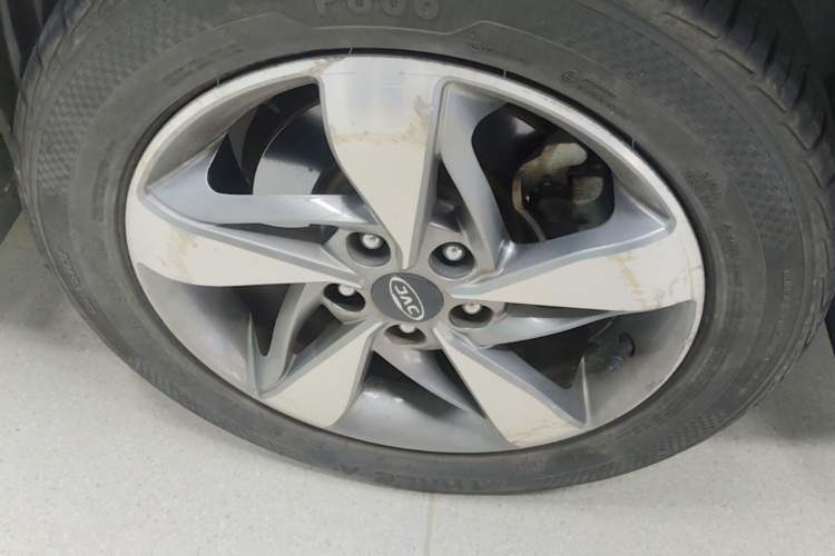 Used JAC Group Refine S3 2017 1.5L Manual Luxury Smart Model Right Front Wheel Hub