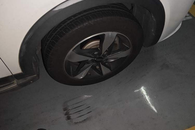 Used JAC Group Refine S3 2017 1.5L Manual Luxury Smart Model Right Front Wheel Hub