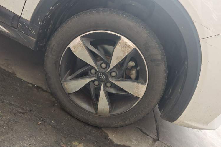 Used JAC Group Refine S3 2017 1.6L CVT Luxury Smart Model Right Front Wheel Hub